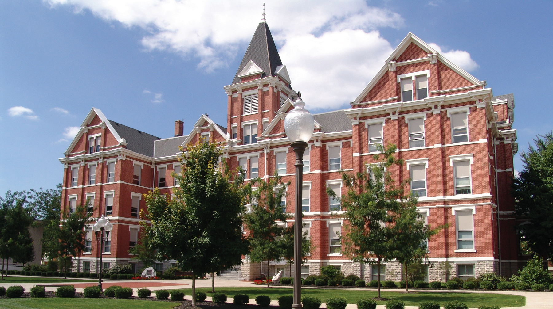 Old Main.jpg