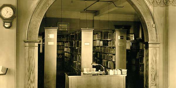 Library in Old Main 1930