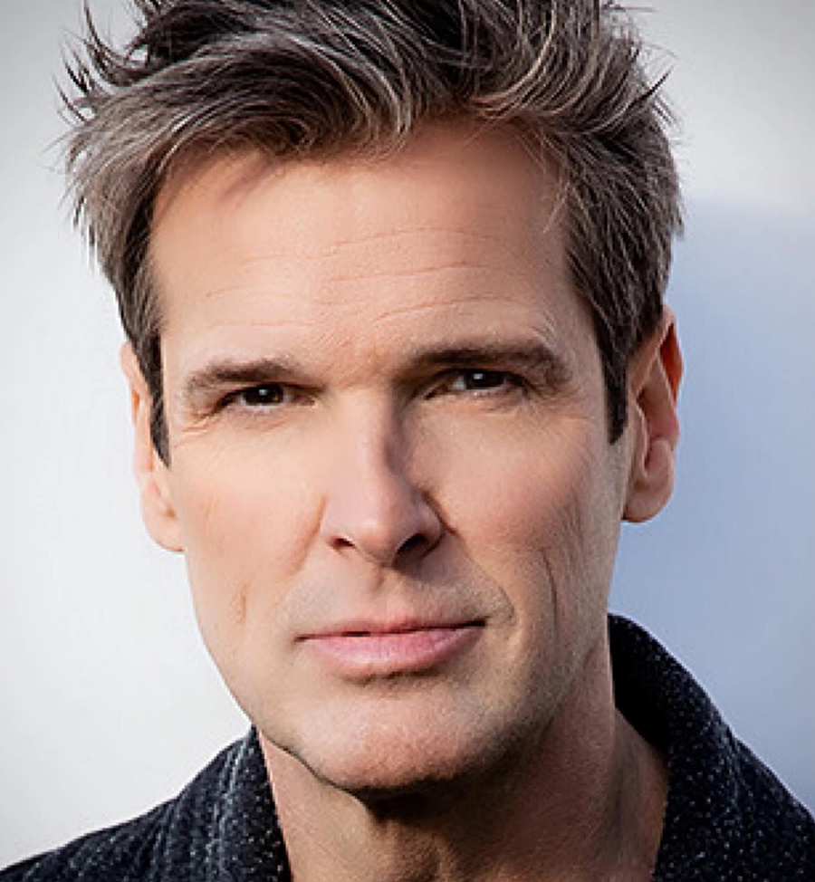 headshot of Hugh Panaro