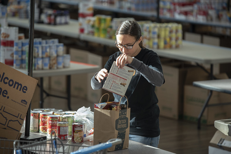 3HelpingHands_53305533128_b7fc18c755_c