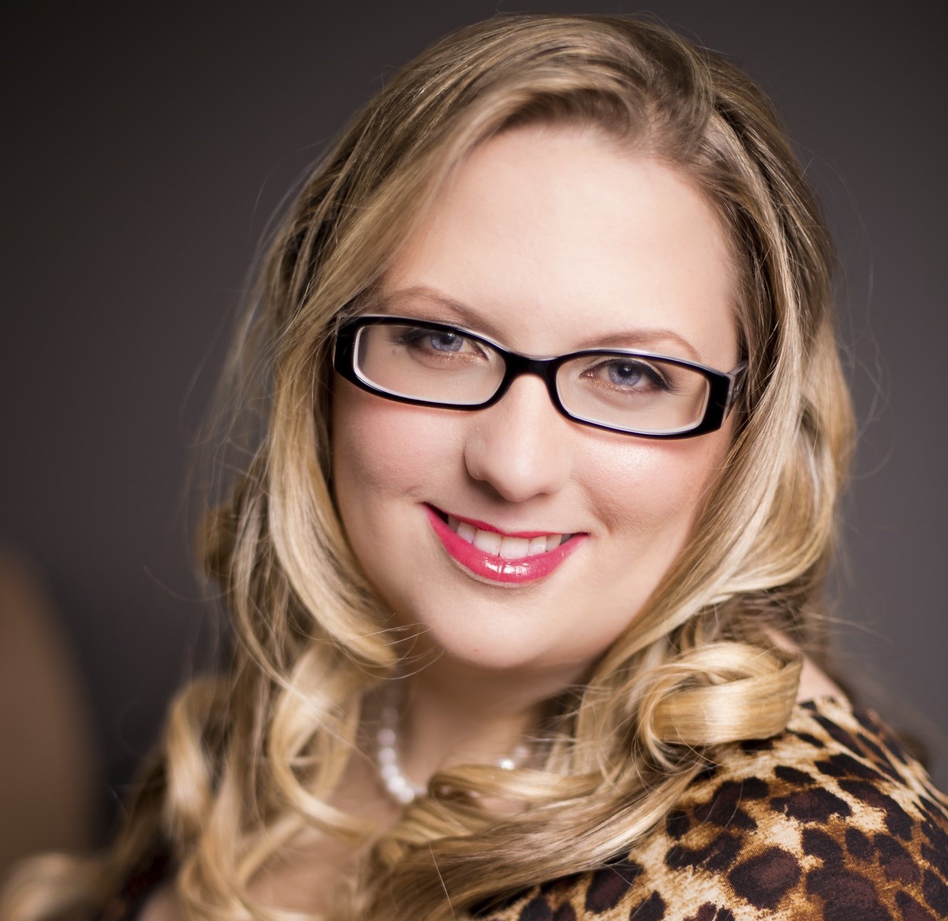 Dr.-justineshuey c.jpg