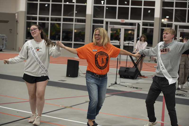 people dancing