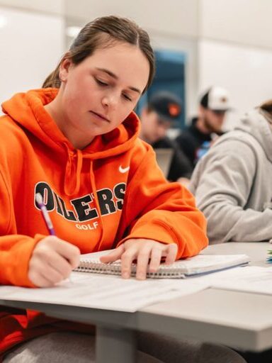 Uf Fall Web Shoot 2022 Business Classes 3 Filter 1